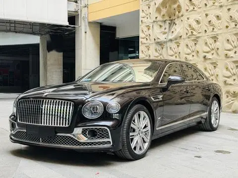 Bentley 飞驰PHEV 2022