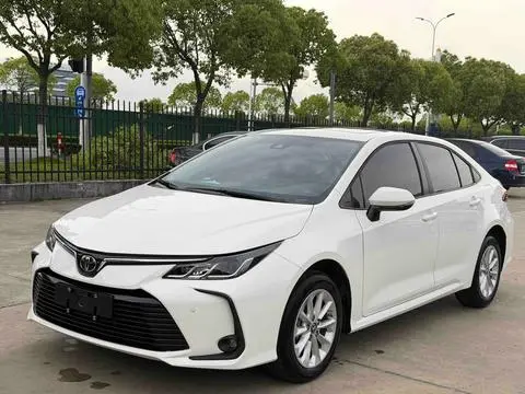 Toyota Corolla 2021 — фото 1