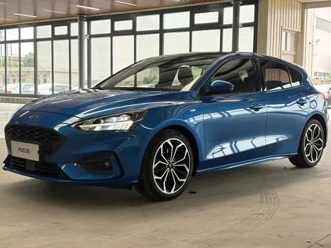 Ford Focus 2020 — фото 1