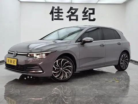 Volkswagen Golf 2021