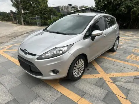 Ford 嘉年华 2012