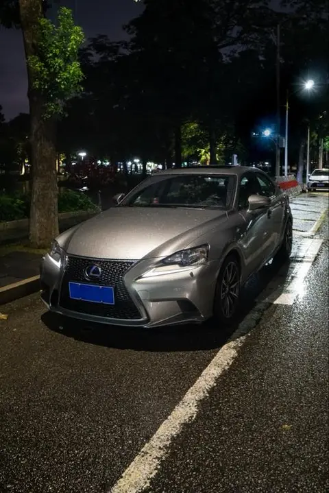 Lexus IS 2013