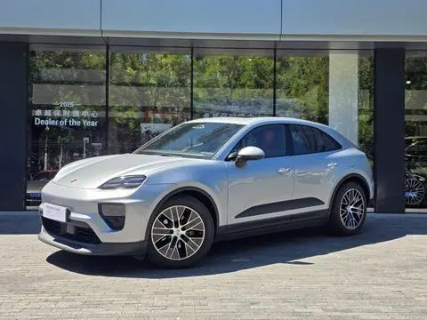 Porsche Macan EV 2026
