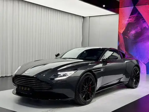 Aston Martin DB11 2019