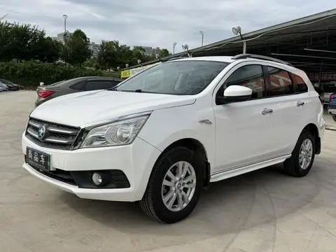 Venucia T70 2016