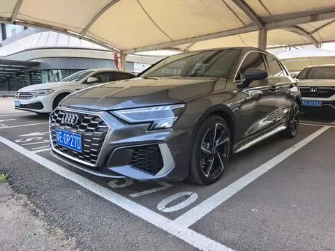 Audi A3 2023 — фото 1