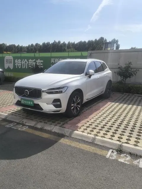 Volvo XC60 2022