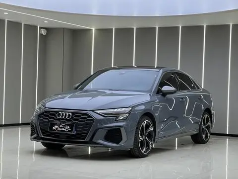 Audi A3 2022 — фото 1