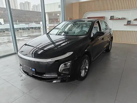 Hongqi E-QM5 2025