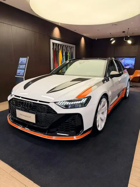 Audi RS 6 2025 — фото 1