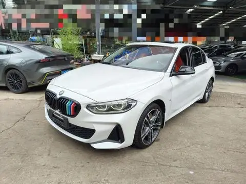 BMW 1 Series 2021