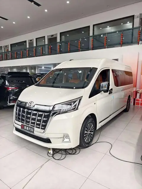 Toyota Hiace 2024