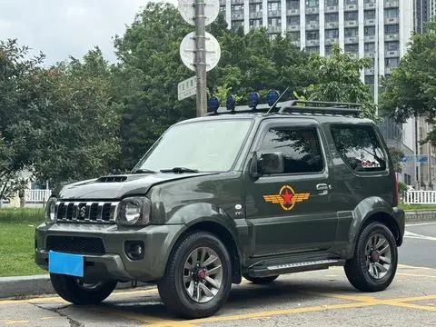 Suzuki 吉姆尼 2015