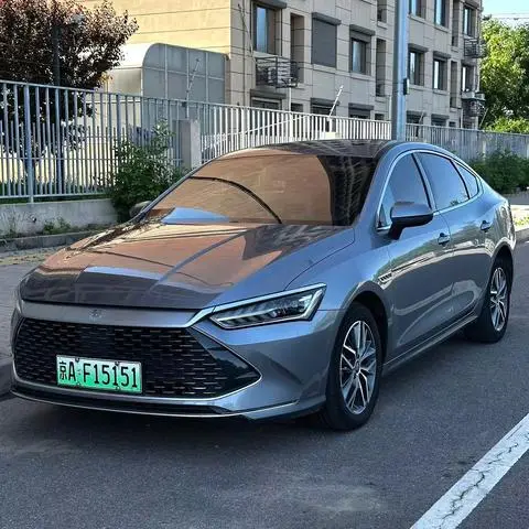 BYD 秦PLUS DM 2023 — фото 1