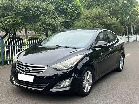 Hyundai Elantra Langdong 2013