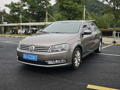 Volkswagen Magotan 2013