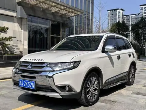 Mitsubishi 欧蓝德 2017