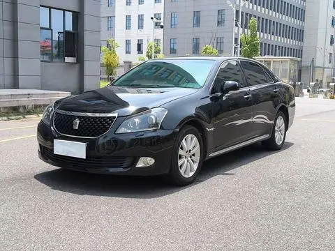 Toyota Crown 2012