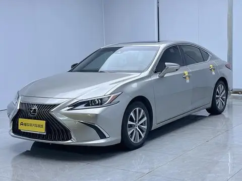 Lexus ES 2018