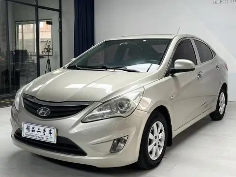 Hyundai 瑞纳 2010
