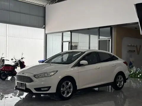 Ford Focus 2017 — фото 1
