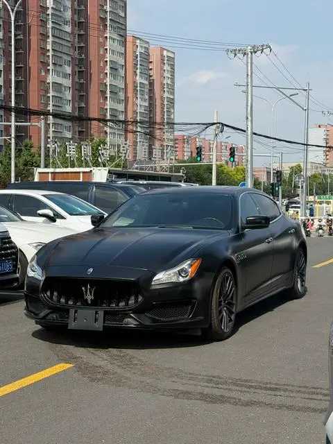Maserati Quattroporte 2013