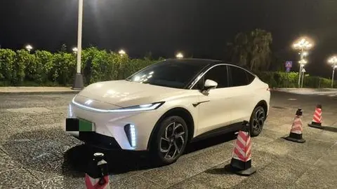 Rising Auto 飞凡R7 2023