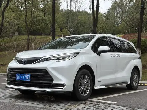 Toyota 赛那 2023