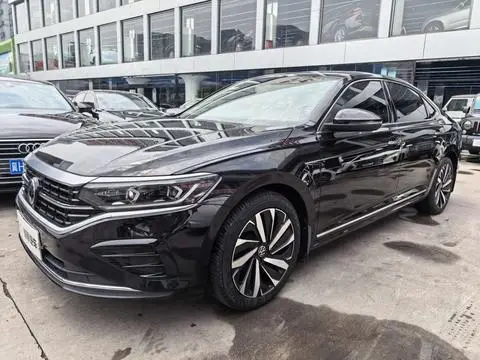 Volkswagen Passat 2022