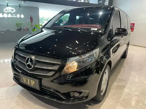 Mercedes-Benz 威霆 2018