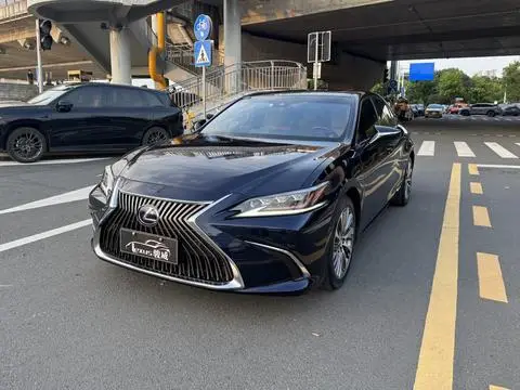 Lexus ES 2018