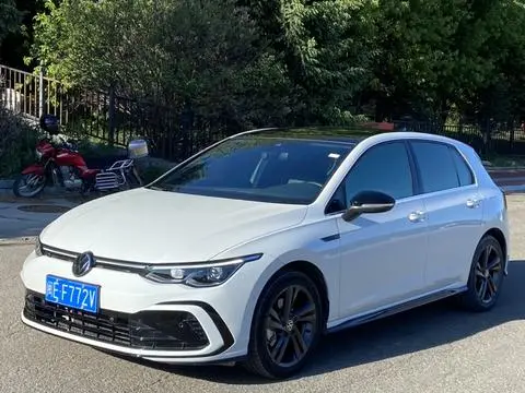 Volkswagen Golf 2021