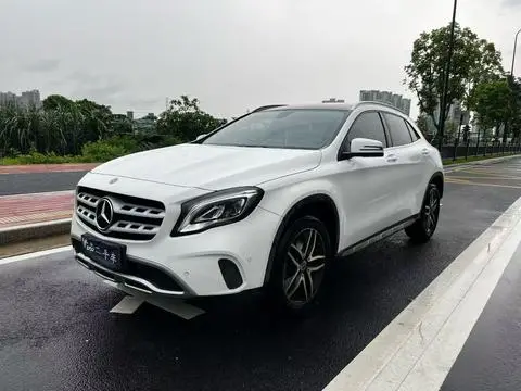 Mercedes-Benz GLA 2017 — фото 1