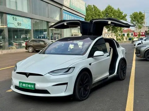 Tesla Model X 2023