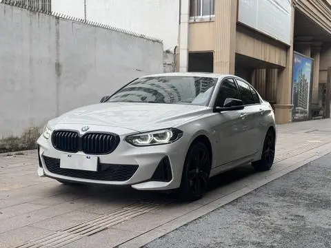 BMW 1 Series 2021