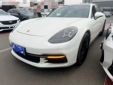 Porsche Panamera 2020