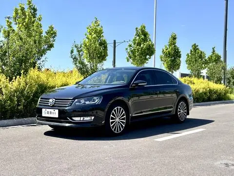 Volkswagen Passat 2015 — фото 1