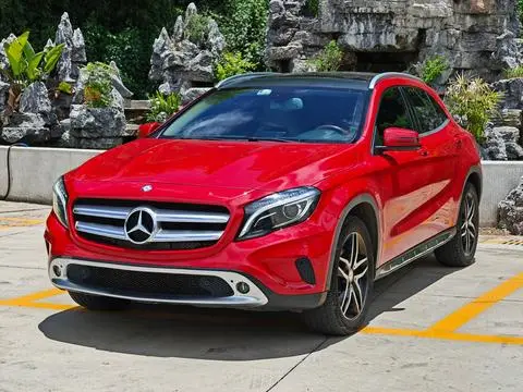 Mercedes-Benz GLA 2015
