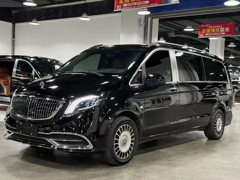 Mercedes-Benz 威霆 2023