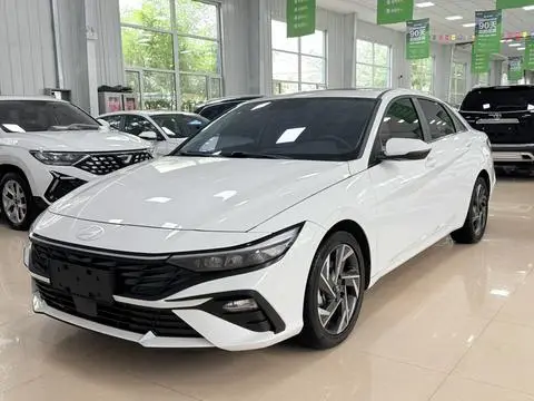 Hyundai Elantra 2023 — фото 1