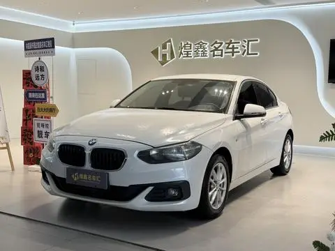 BMW 1 Series 2017 — фото 1