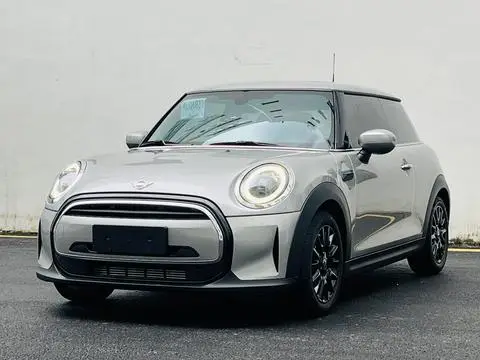 MINI MINI 2023