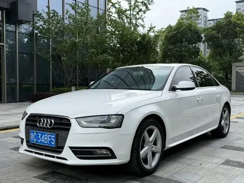 Audi A4L 2015
