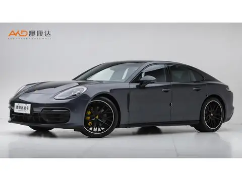 Porsche Panamera 2021