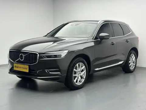 Volvo XC60 2021 — фото 1