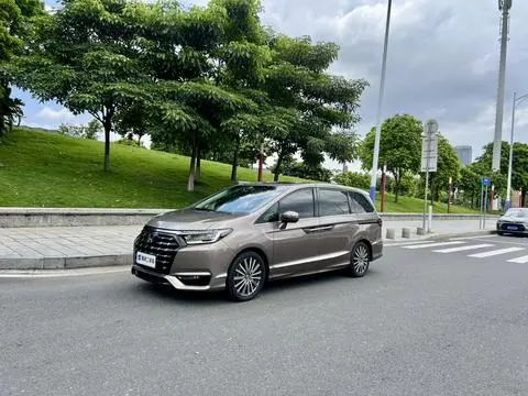 Honda 艾力绅 2022