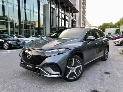 Mercedes-Benz EQS SUV 2023