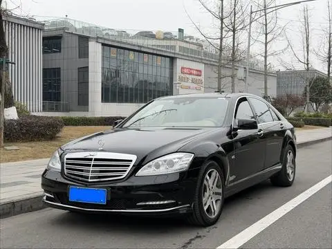 Mercedes-Benz S-Class 2010