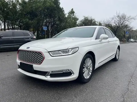 Ford 金牛座 2015