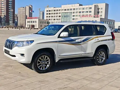 Toyota Prado 2017 — фото 1